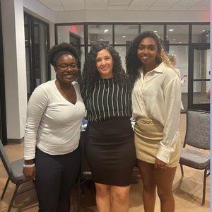 Meet your Posher, Christine